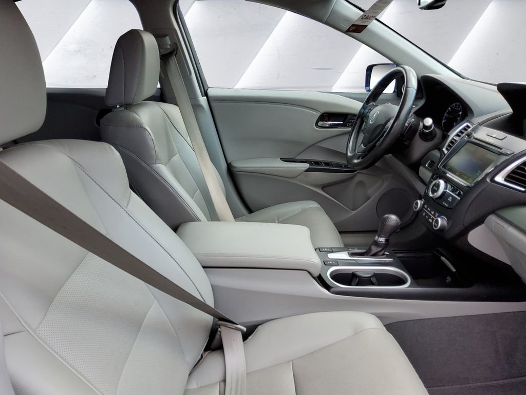 Used 2018  Acura Technology Package image 13