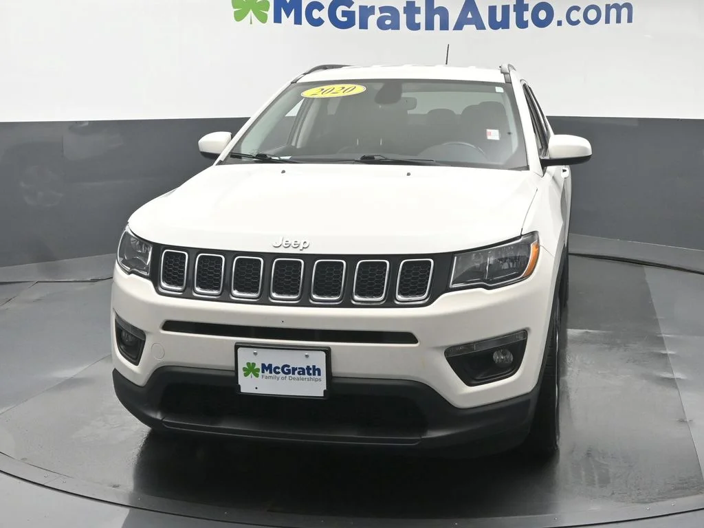Used 2020 White Jeep Latitude image 6