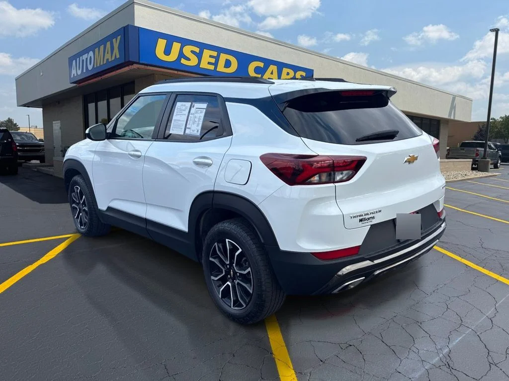 Used 2022 Summit White Chevrolet ACTIV image 7