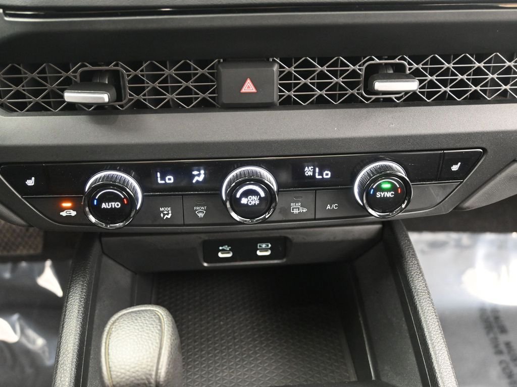 2025 Honda Accord SE - Photo 16