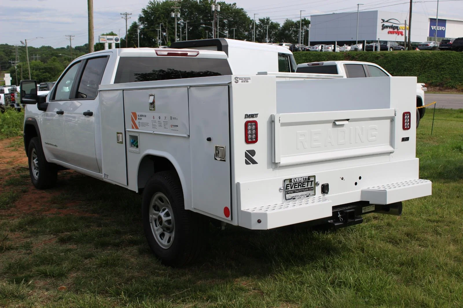 New 2025 Summit White GMC Pro image 4