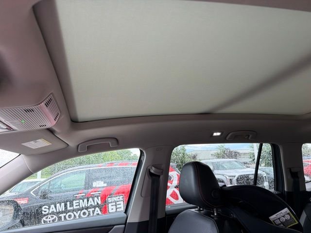 Used 2024 Gray Volkswagen 2.0T Peak Edition SEL image 4
