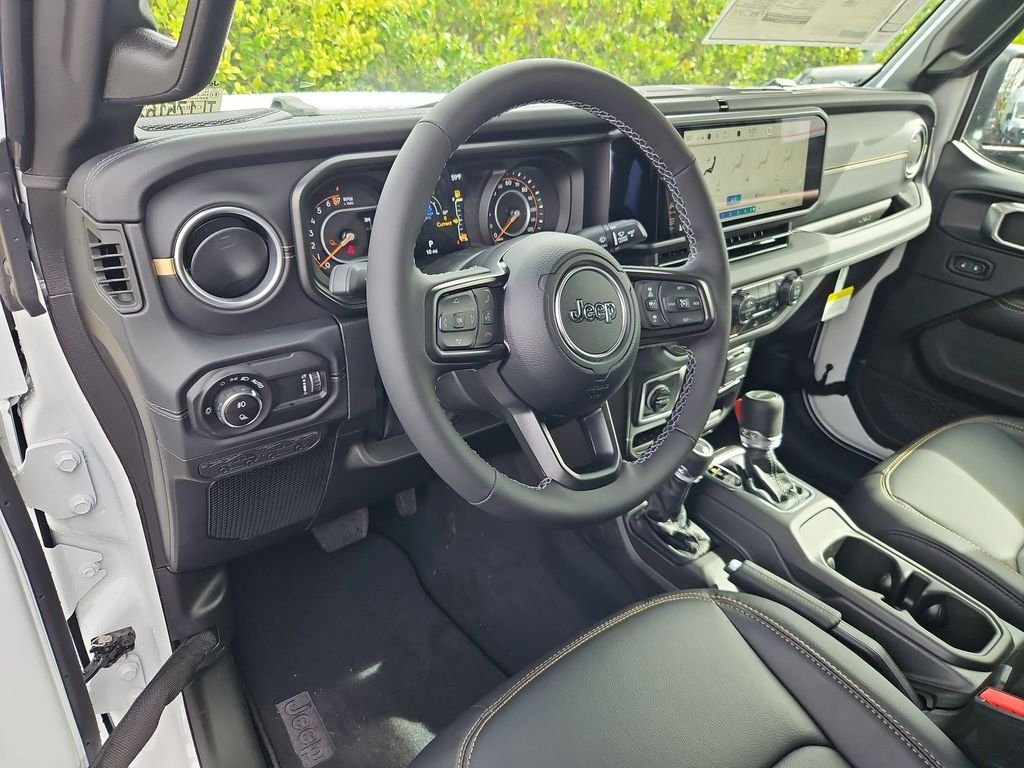 New 2026 Bright White Clear-Coat Exterior Paint Jeep Sahara image 13