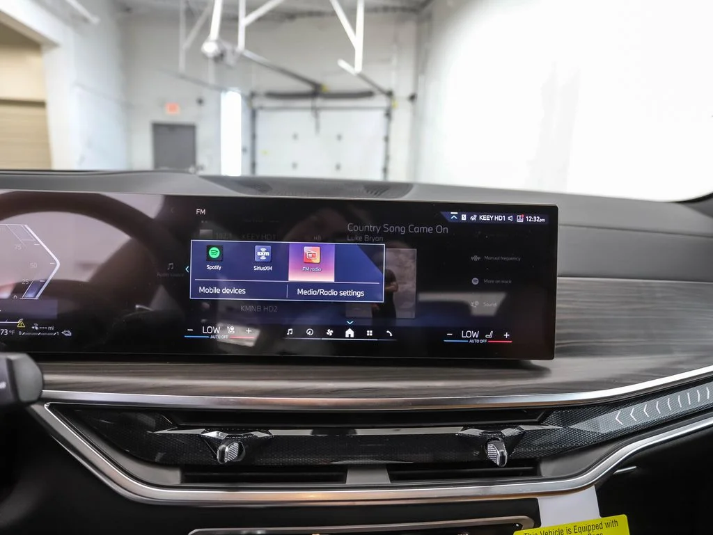 2026 BMW X5 50e - Photo 16