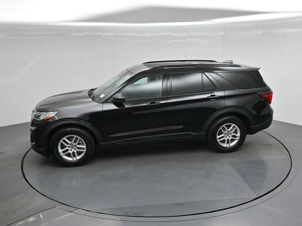 New 2026 Agate Black Metallic Ford Active image 43