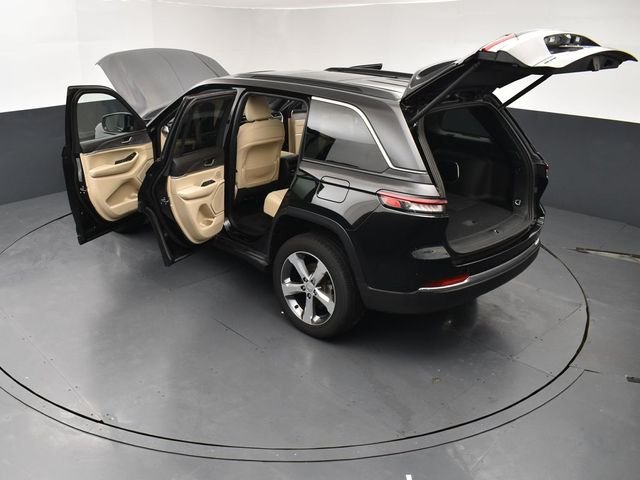 Used 2024 Black Jeep Limited image 28