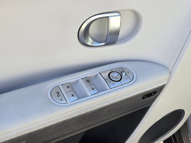 2024 Hyundai IONIQ 5 Limited - Photo 23