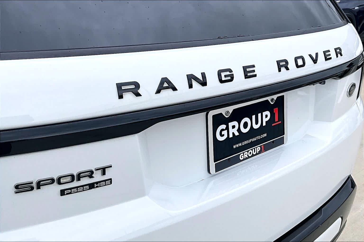 Used 2021 Fuji White Land Rover HSE Dynamic image 29