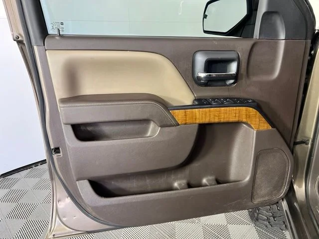 Used 2015 Brown GMC SLE image 15