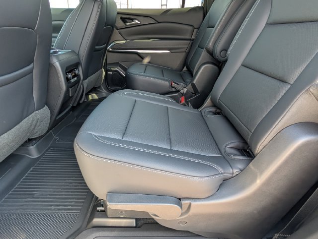 2027 Chevrolet Traverse LT - Photo 7