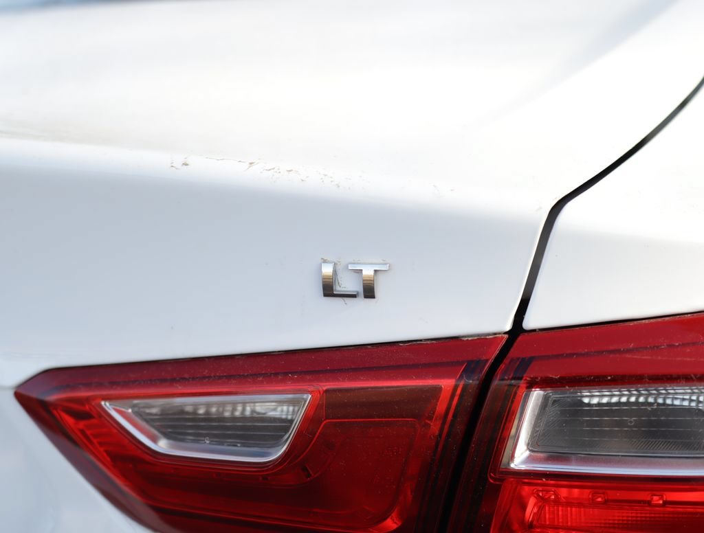 Used 2023 Summit White Chevrolet LT image 32