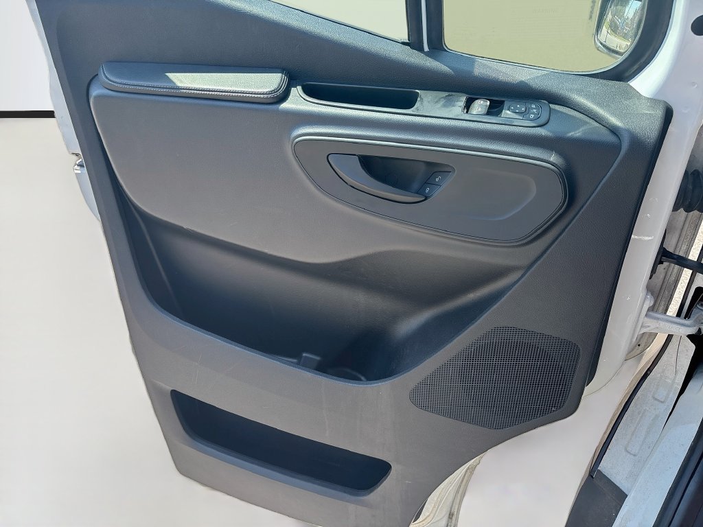 Used 2022  Mercedes-Benz Passenger 170 WB image 39