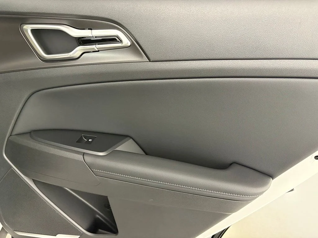 New 2027  Kia EX image 40