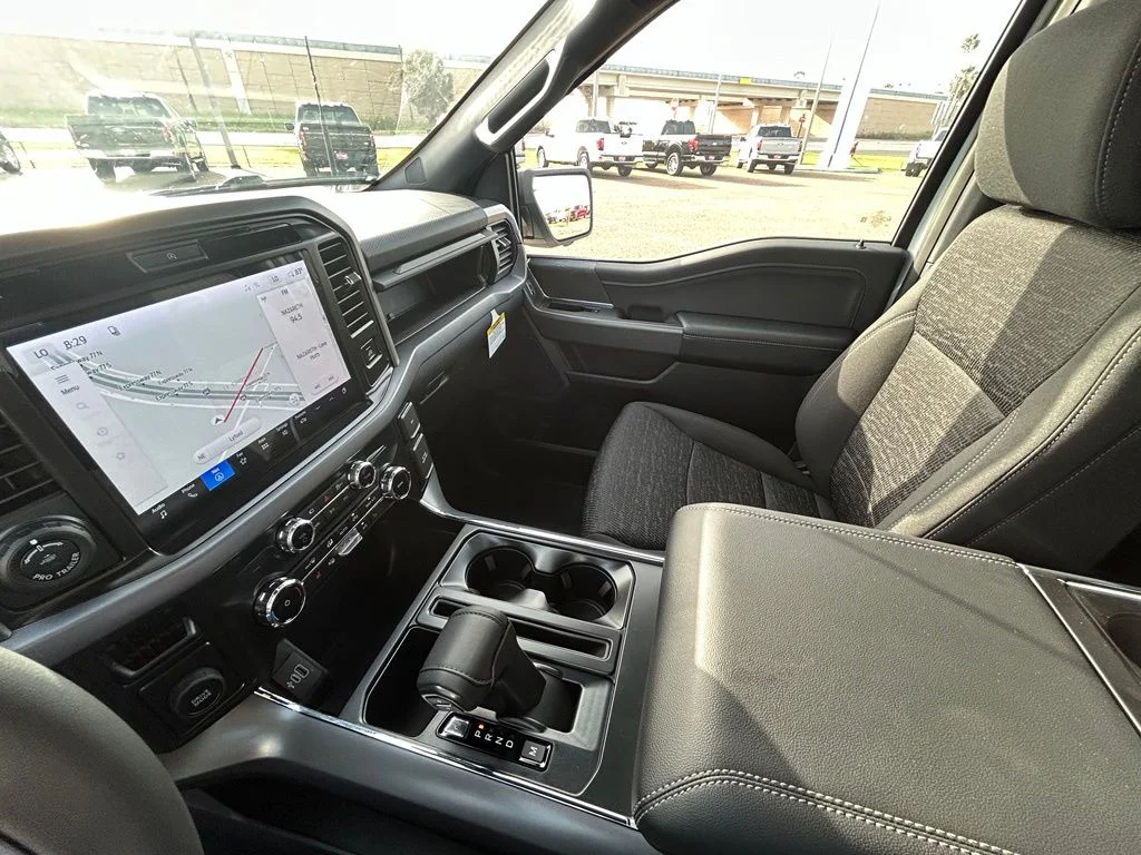 New 2026 Oxford White Ford XLT image 17