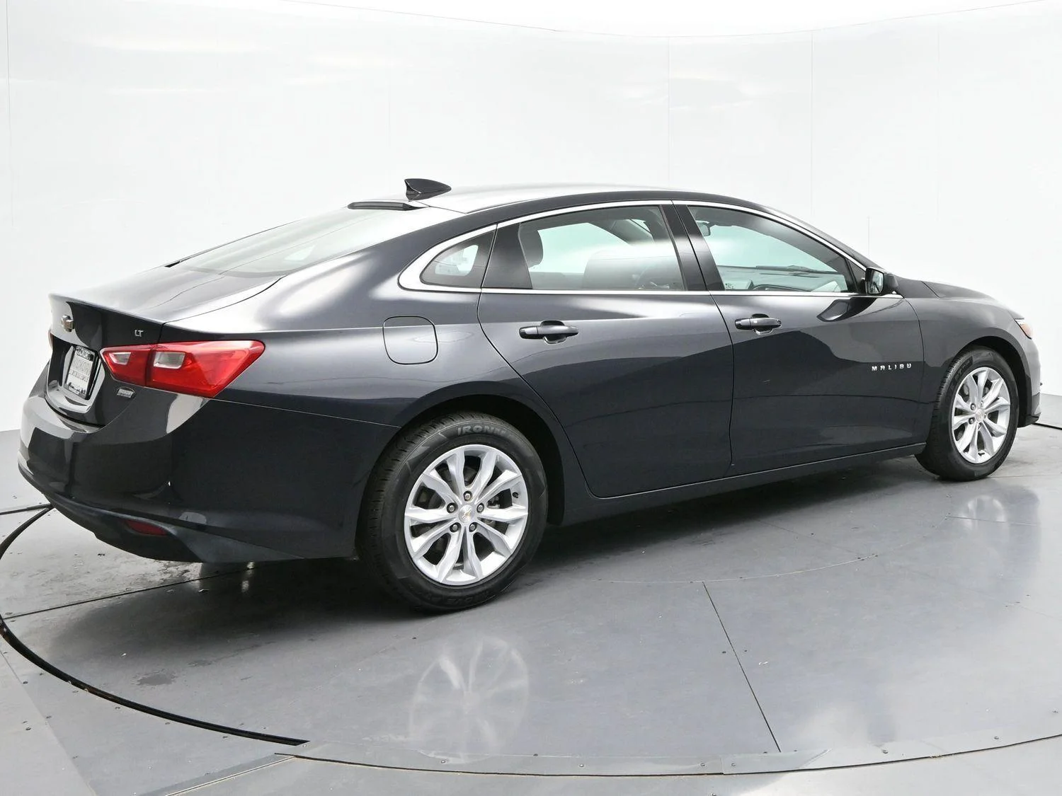 2023 Chevrolet Malibu 1LT - Photo 7