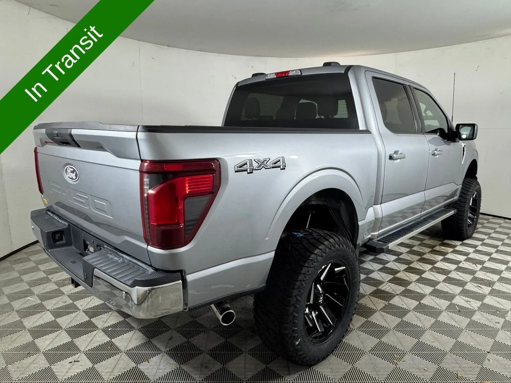Used 2025 Silver Ford XLT image 3