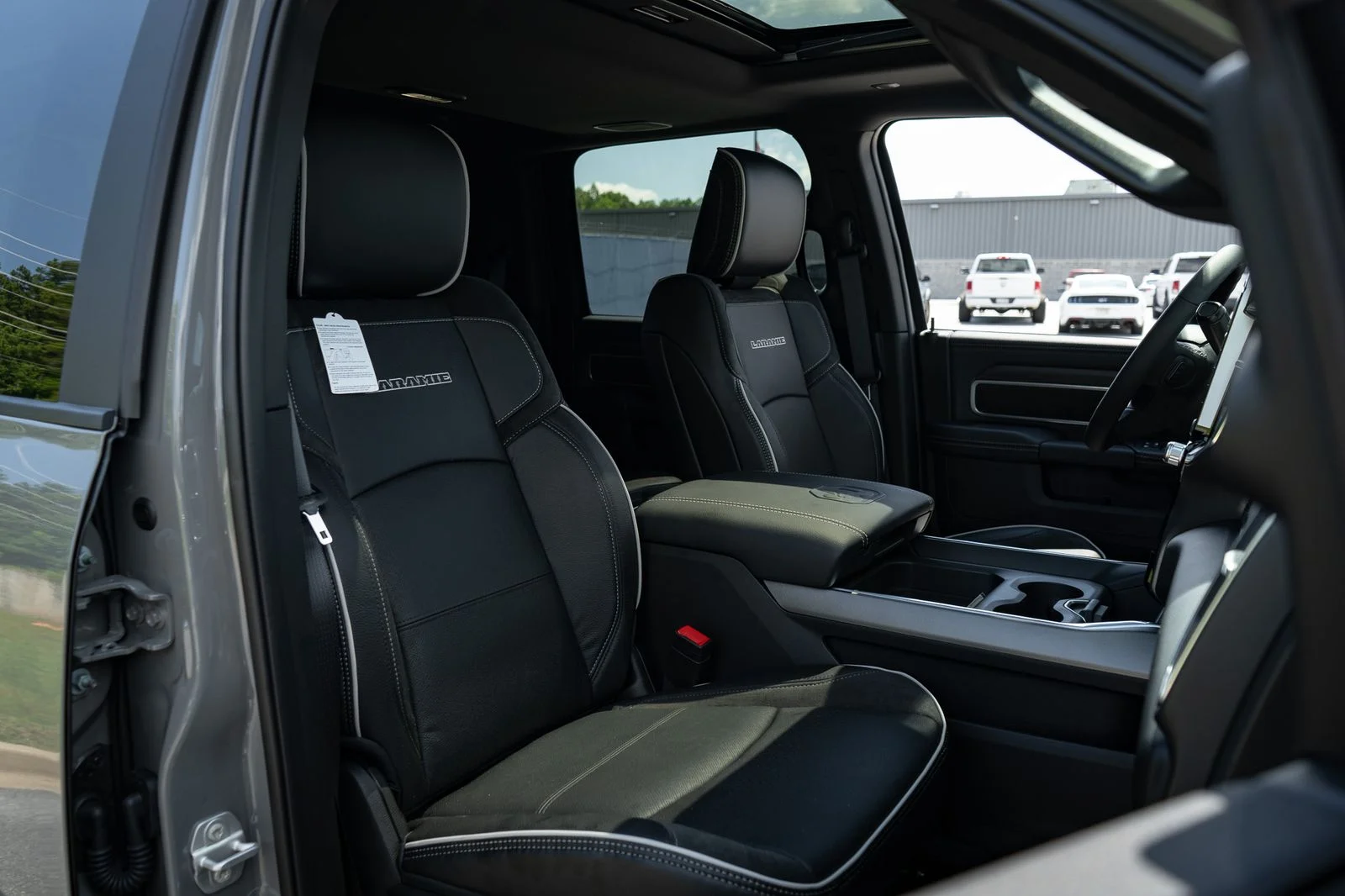 New 2026 Ceramic Gray Clear-Coat Exterior Paint RAM Laramie image 39