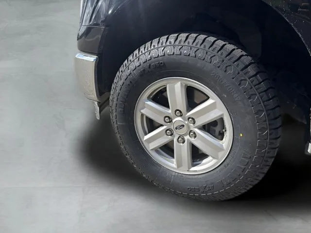 Used 2023 Black Ford XLT image 22