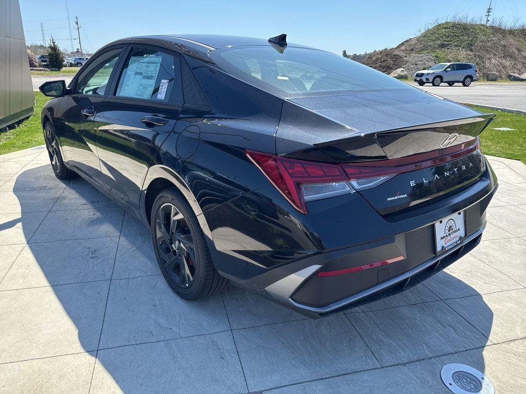 New 2026 Black Hyundai SEL Sport image 5