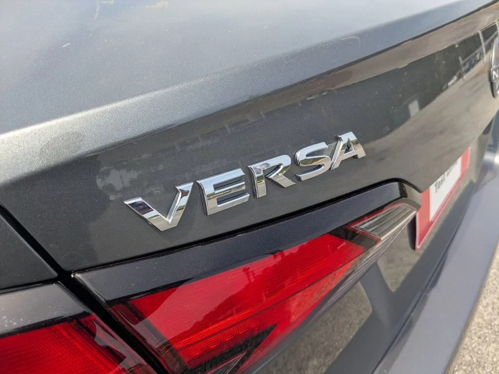Used 2025 Gun Metallic Nissan SV image 28