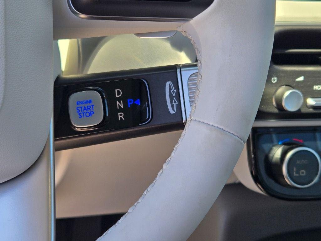 New 2026 White Pearl Hyundai SEL AWD image 27