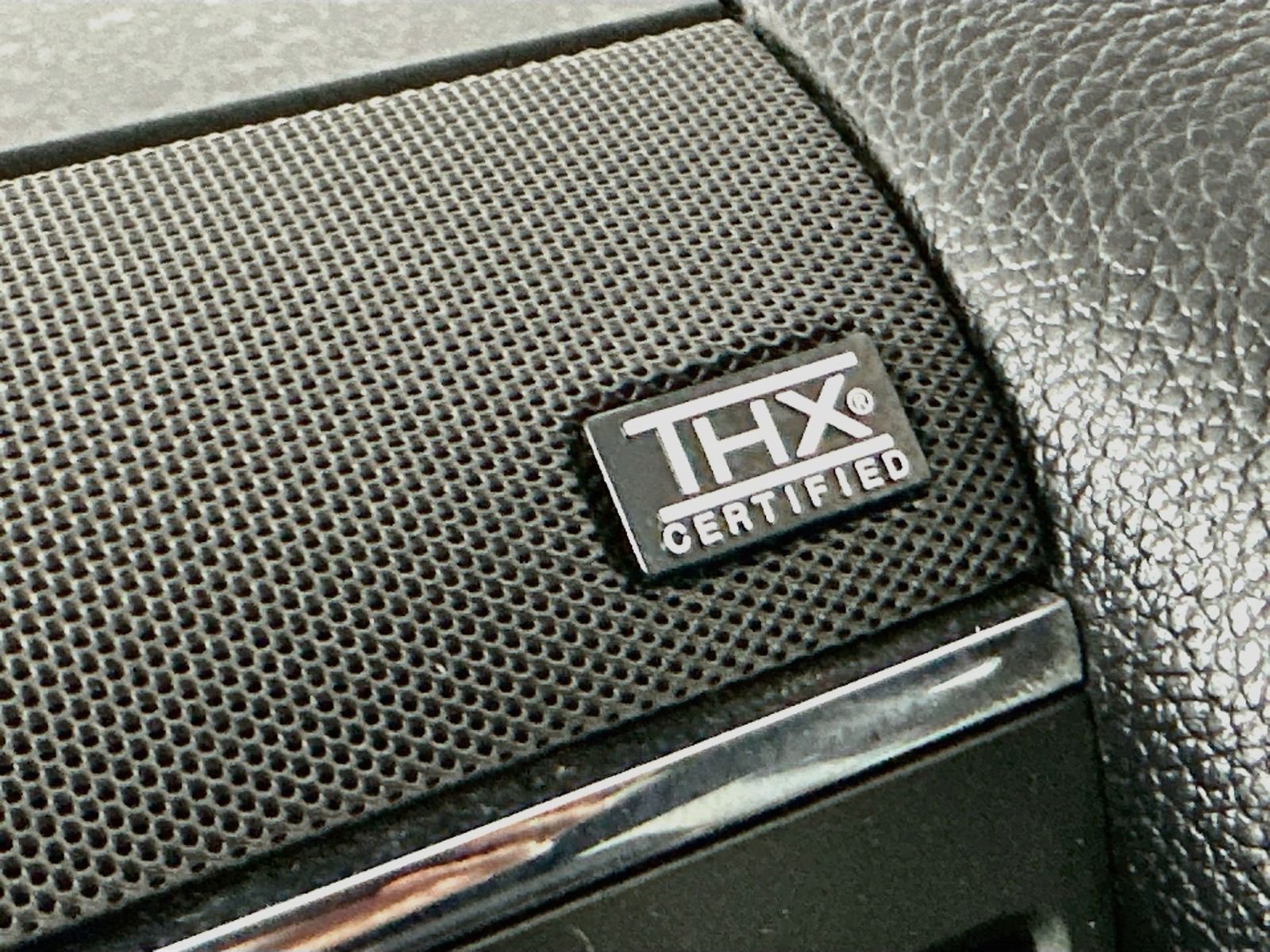 Used 2015 Magnetic Metallic Lincoln Base image 19