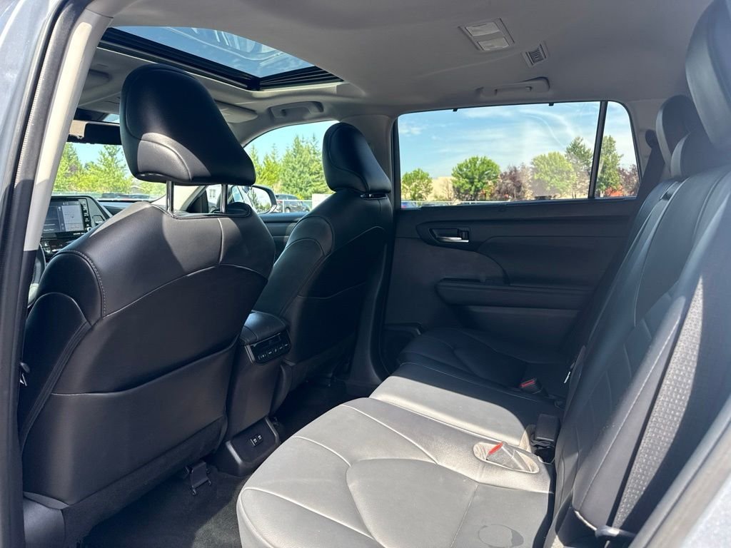 Used 2021 Moon Dust Toyota XLE image 20