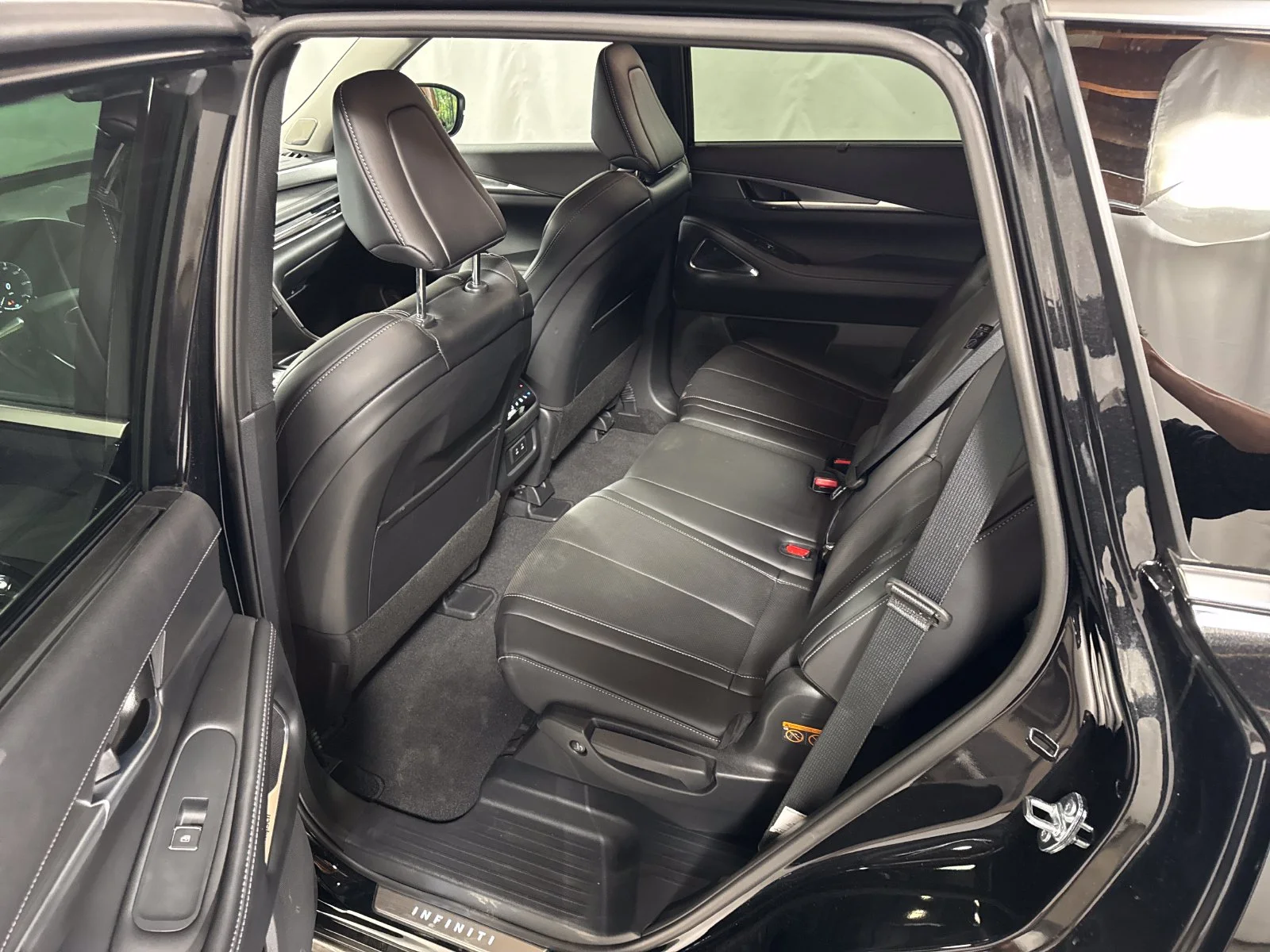 Certified Used 2026 Mineral INFINITI LUXE image 5