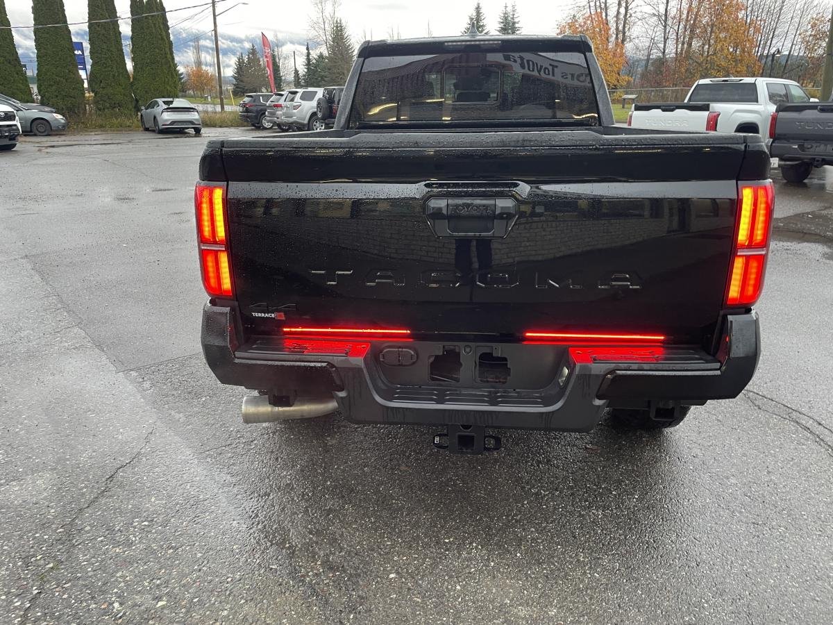 2025 Toyota Tacoma Base photo 4