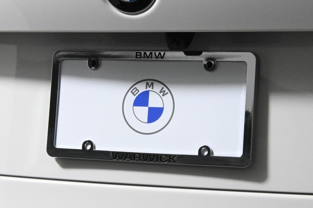Used 2026 White BMW xDrive40i image 14