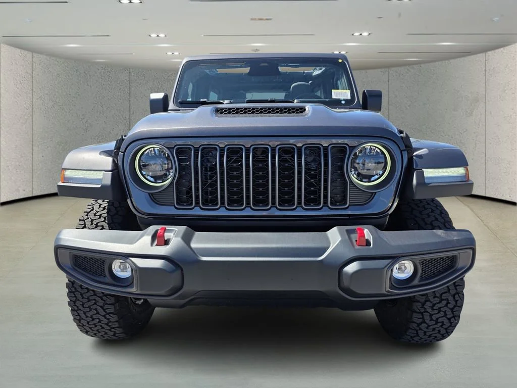New 2026 Granite Crystal Metallic Clear-Coat Exterior Paint Jeep Rubicon image 2