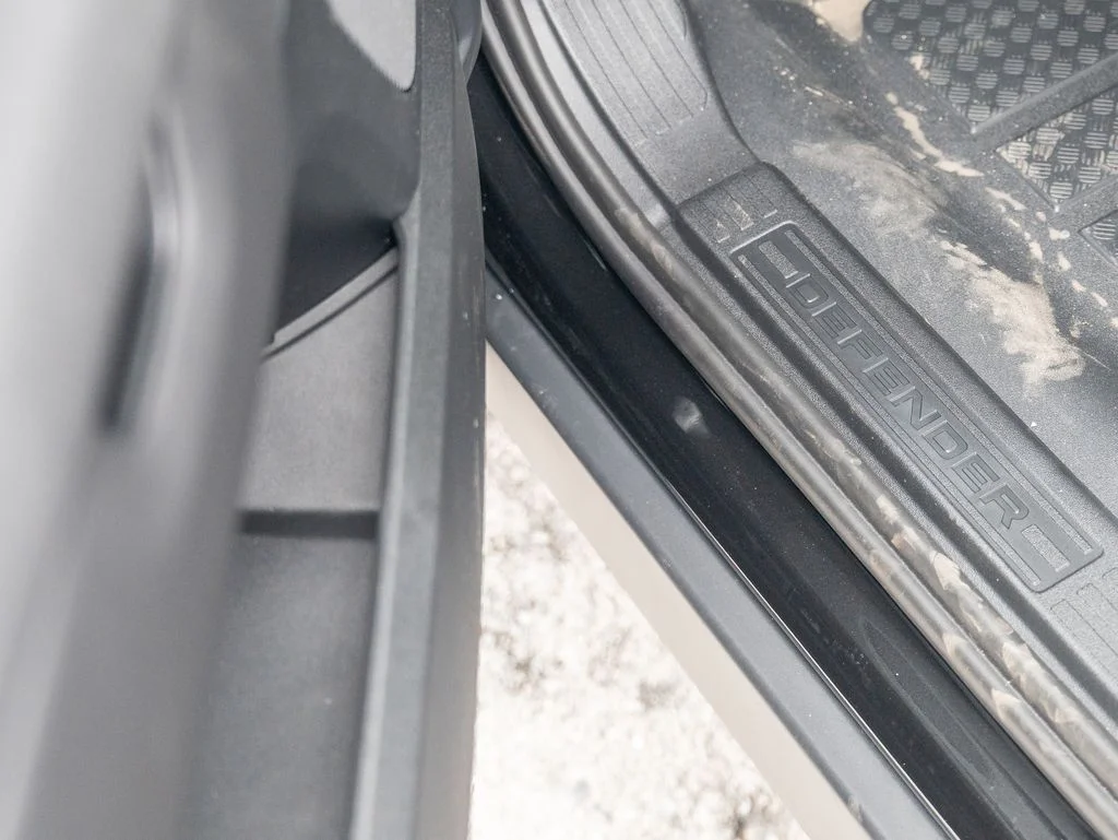 New 2026 Santorini Black Land Rover S image 16