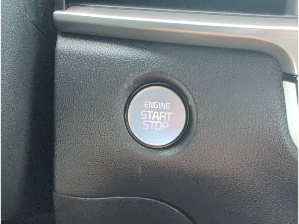 Used 2026 IVORY Kia S FWD image 18