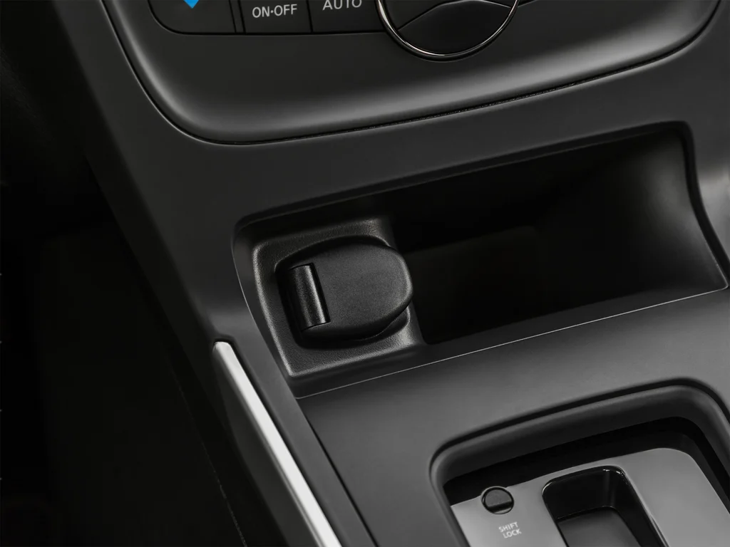 Used 2019 Blue Nissan SV image 40
