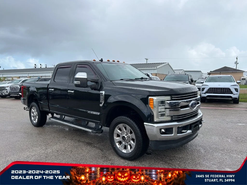 Used 2019  Ford XL image 2