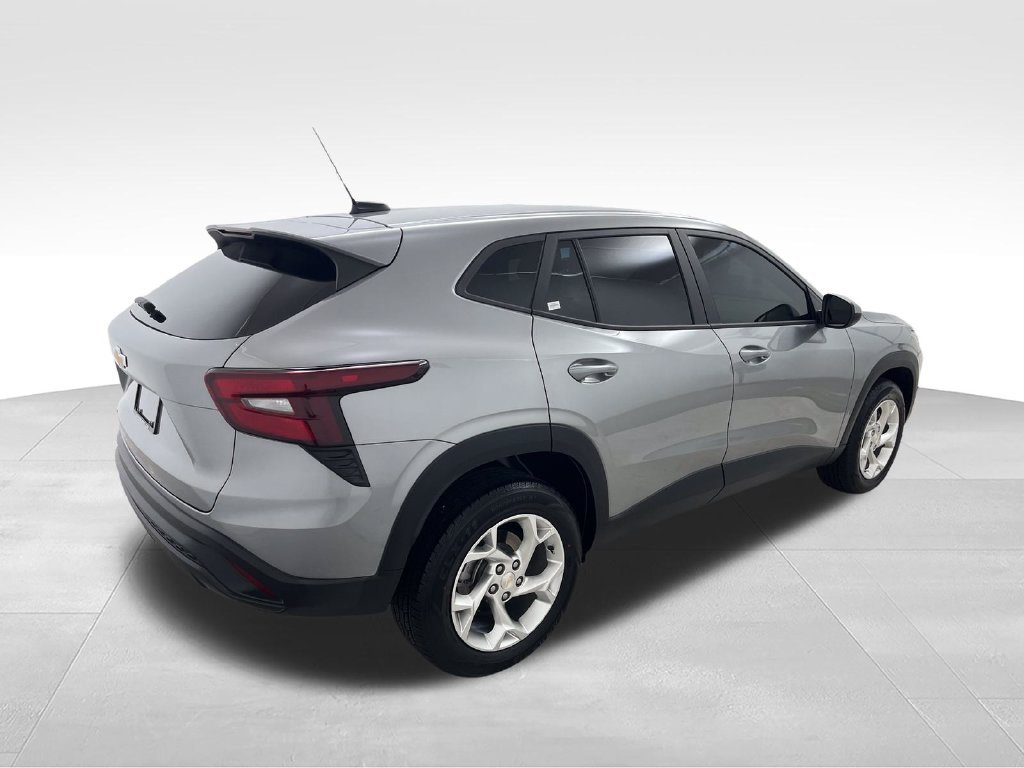 Used 2024 Gray Chevrolet LS image 5