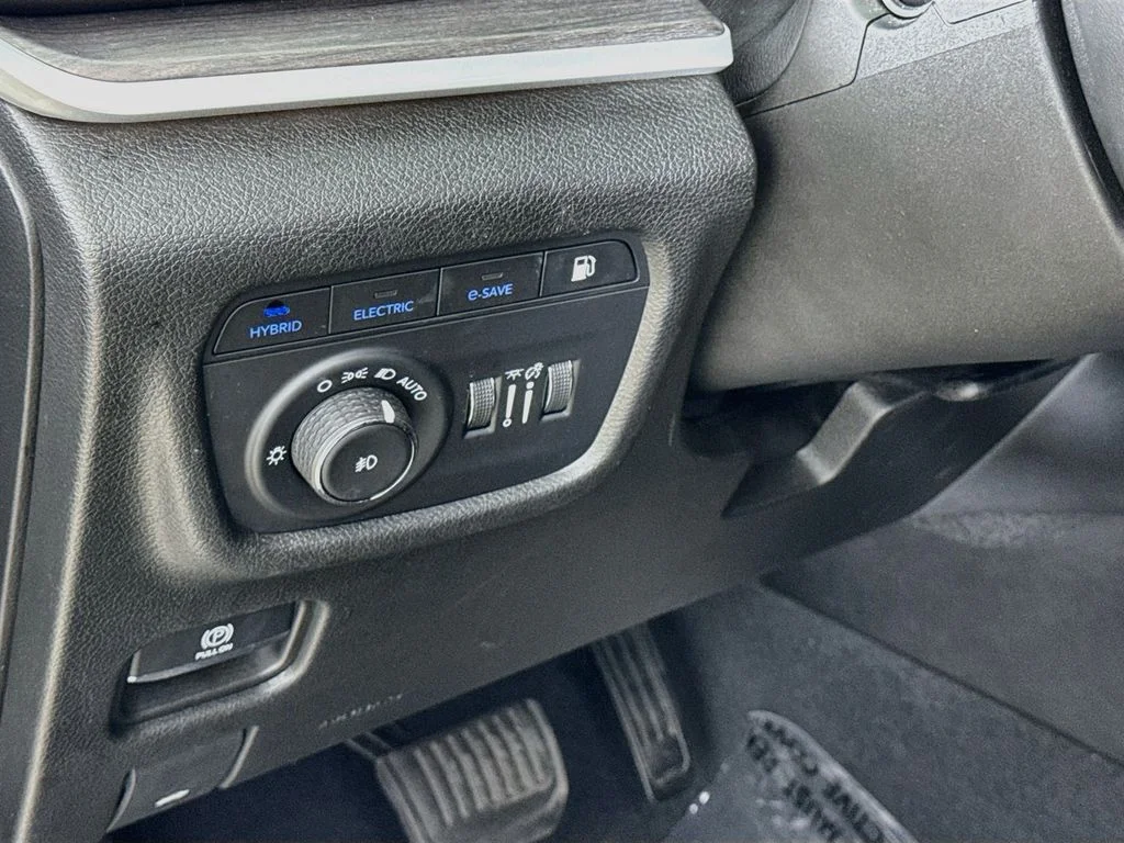 Used 2023 White Jeep 4xe image 10