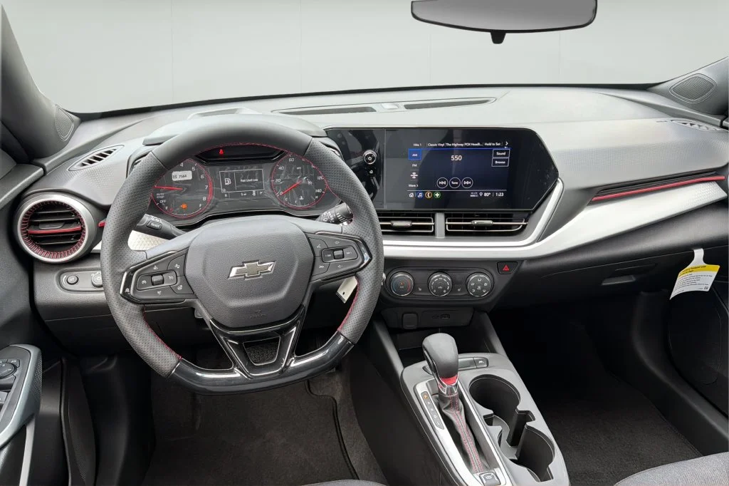 New 2026 Summit White Chevrolet 1RS image 21