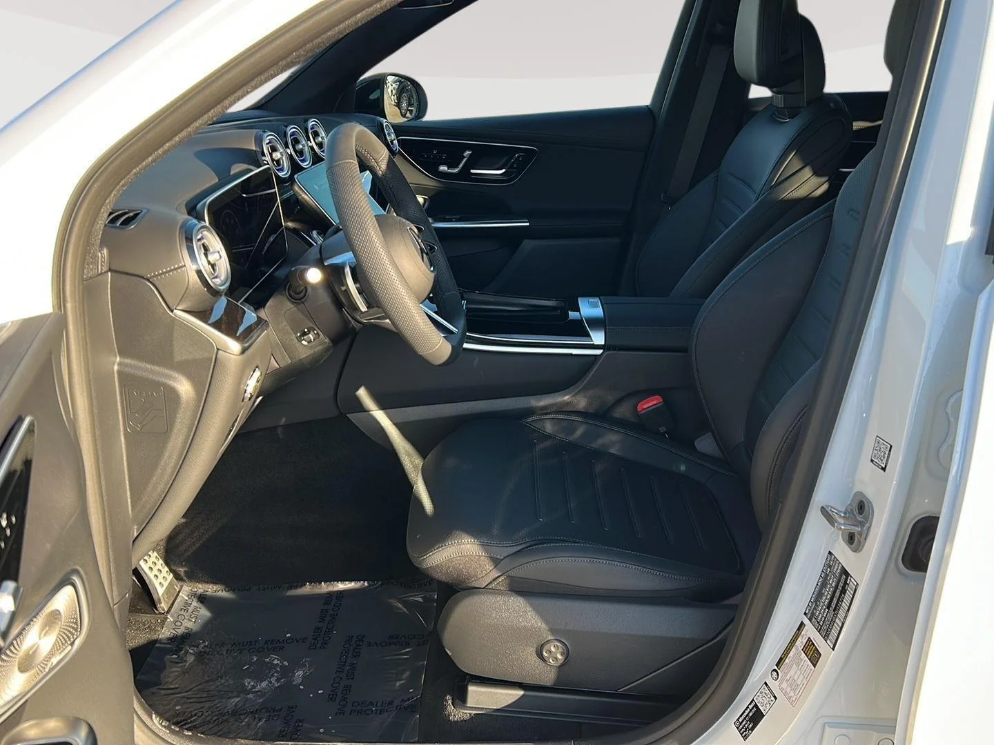 New 2026 WHITE Mercedes-Benz GLC 300 image 13