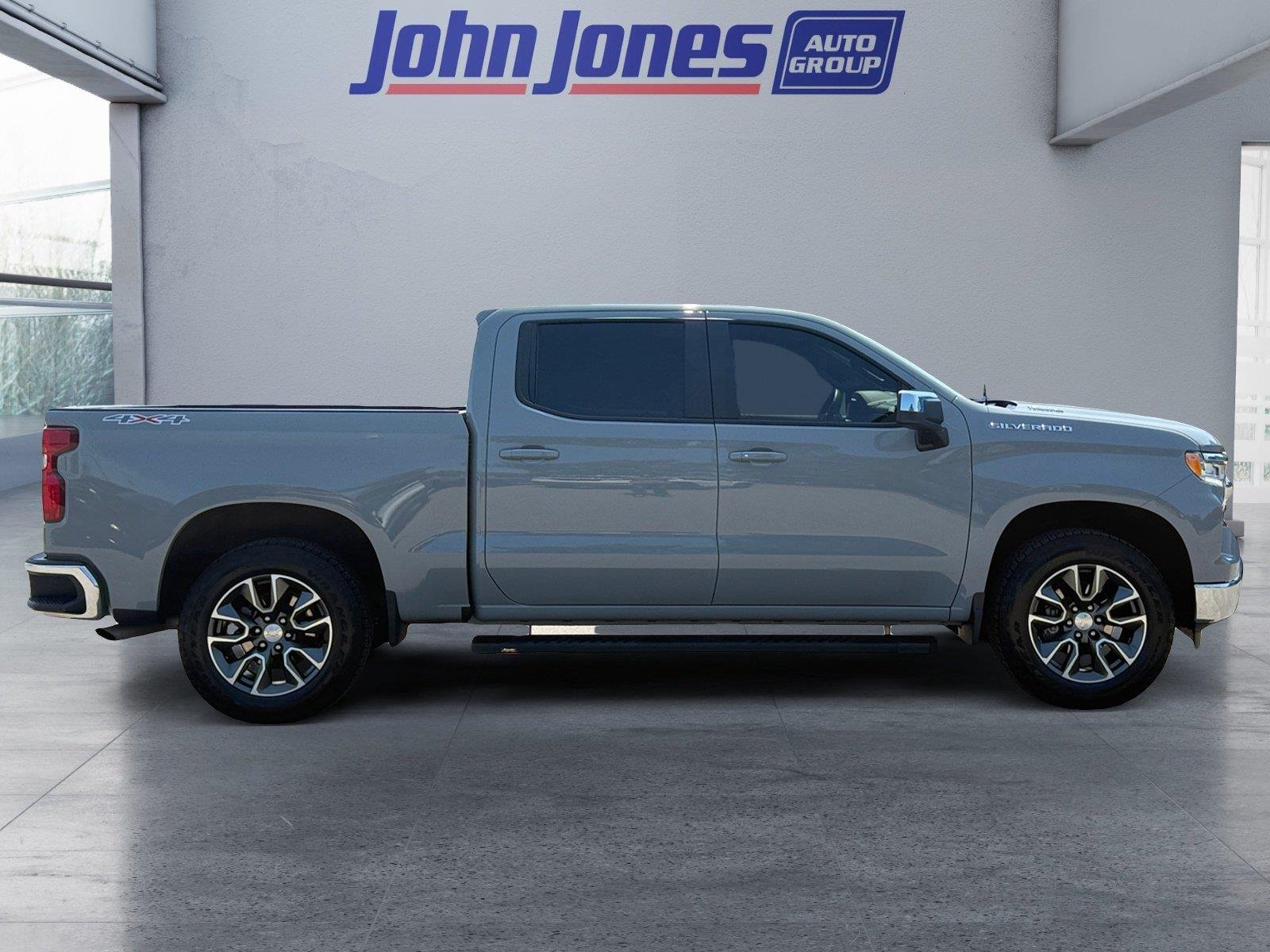 Used 2024 Slate Gray Metallic Chevrolet LT image 6
