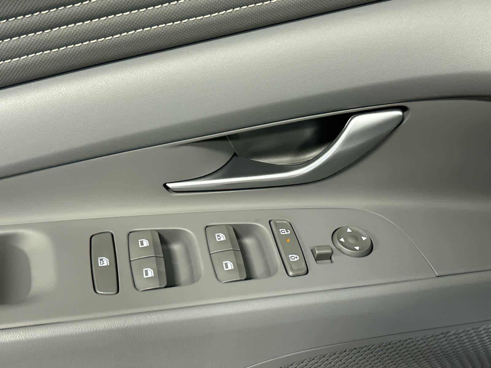 New 2025 Serenity White Hyundai SEL Sport image 47