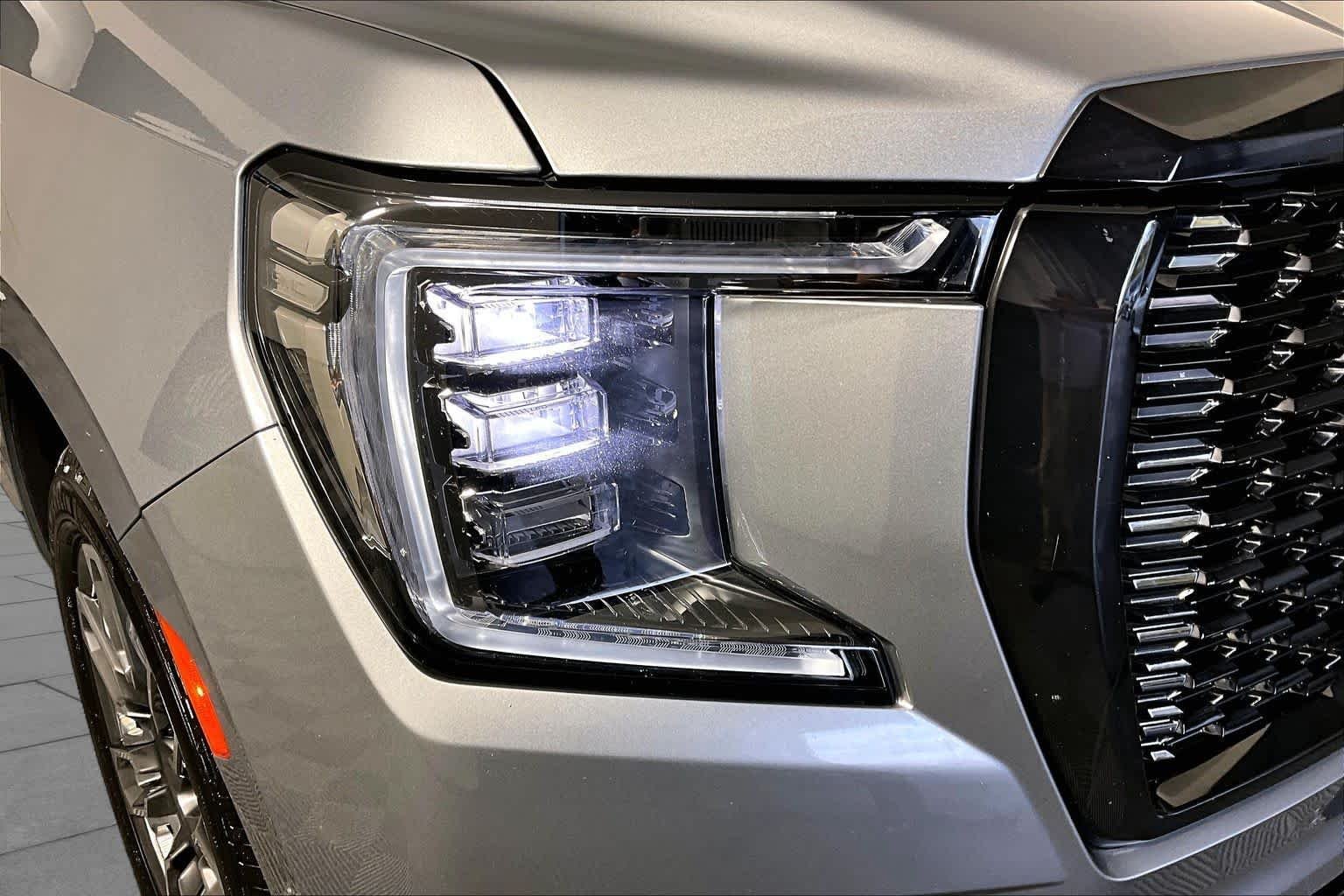 Used 2023 Sterling Metallic GMC Denali Ultimate image 26
