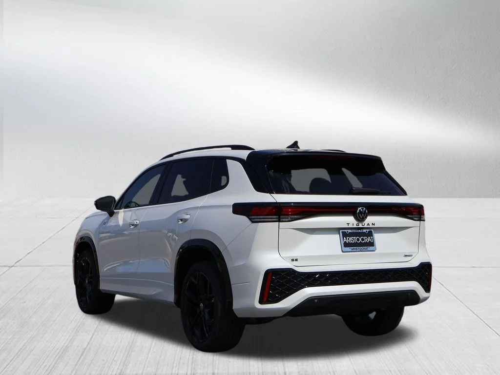 New 2026 White Volkswagen 2.0T SE R-Line Black image 22