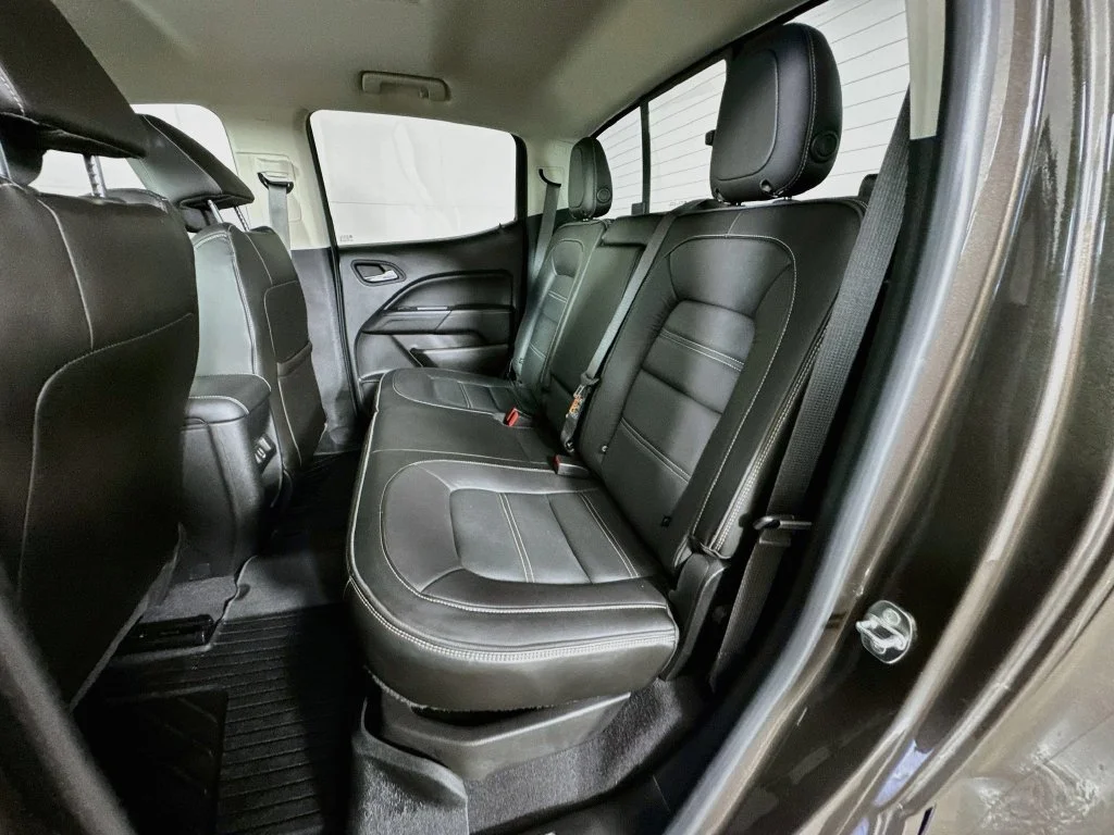 Used 2020 Gray GMC Denali image 29