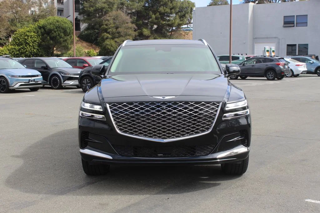 Used 2022 Black Genesis 2.5T image 4