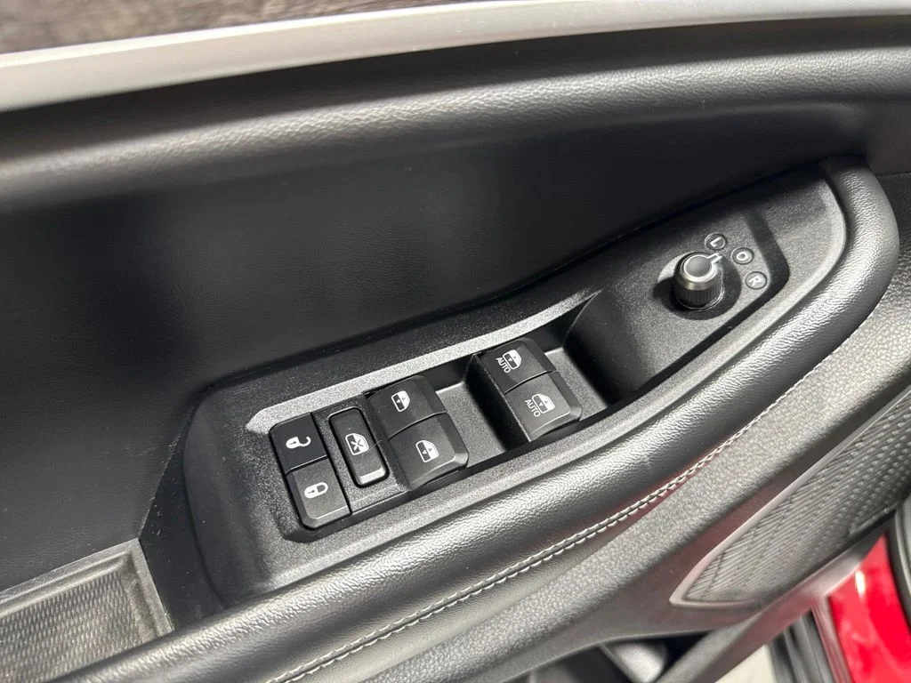Used 2022 Red Jeep Limited image 15