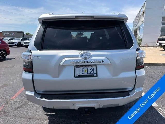 Used 2018 Classic Silver Metallic Toyota SR5 Premium image 6