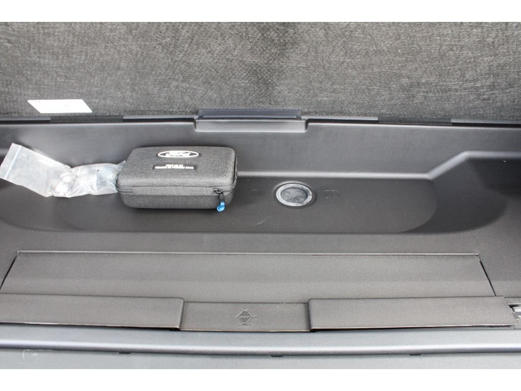 New 2027 Star White Metallic Tri-Coat Ford King Ranch image 26