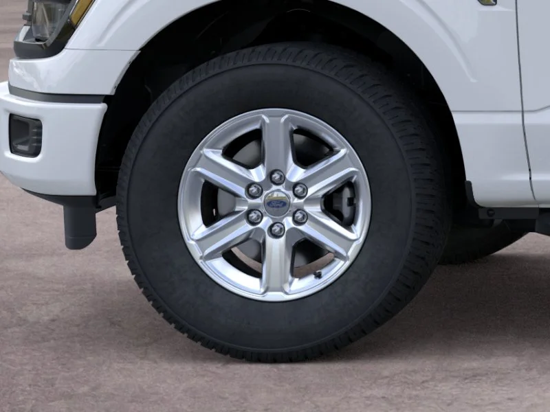 New 2026 Oxford White Ford XLT image 19