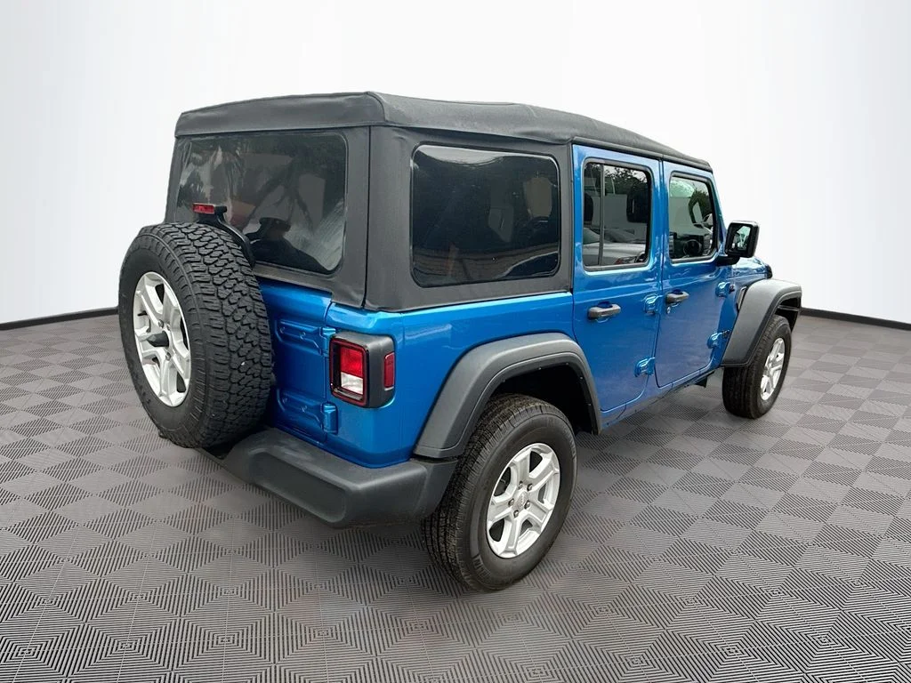 Used 2022 Blue Jeep Unlimited Sport S image 6